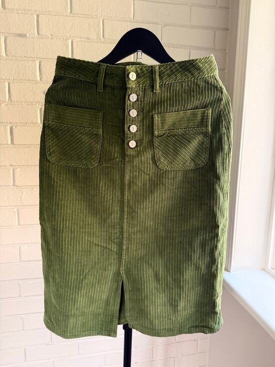 Pilcro by Anthropologie Dresses & Skirts - Pilcro Anthropologie Green Corduroy Button Front Midi Skirt Pockets Size 4